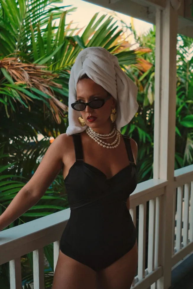 Marlies Dekkers cache-coeur-plunge-balcony-bathing-suit